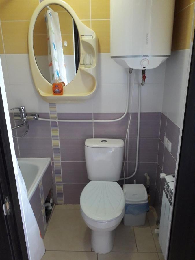 Apartament On Levanevskogo 2 Apartment Camenița Exterior foto